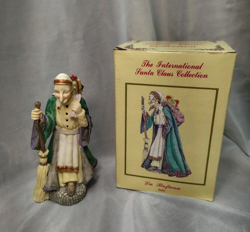 The International Santa Claus Collective Christmas Figurine Holiday 1992 Italy